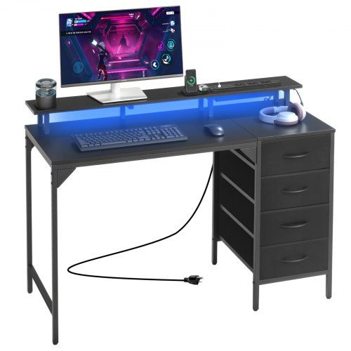 Slim en stijlvol computerbureau met geïntegreerde LED‑verlichting en slimme stopcontacten