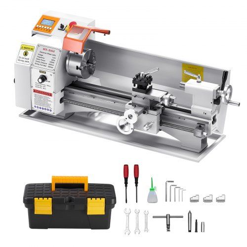 Metaaldraaibank 220 × 450 mm met automatische voeding – Precisie en efficiëntie in één machine
