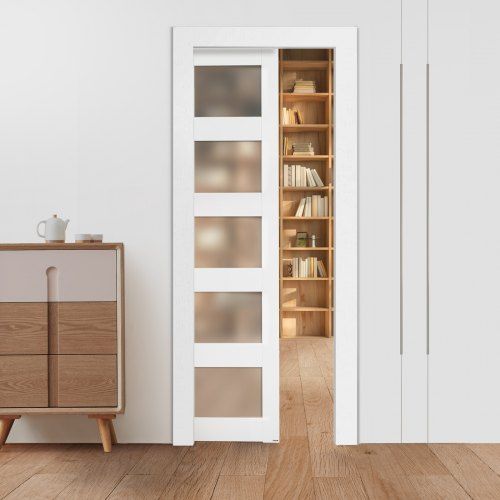 Ruimtebesparende glazen schuifdeur voor elk interieur
